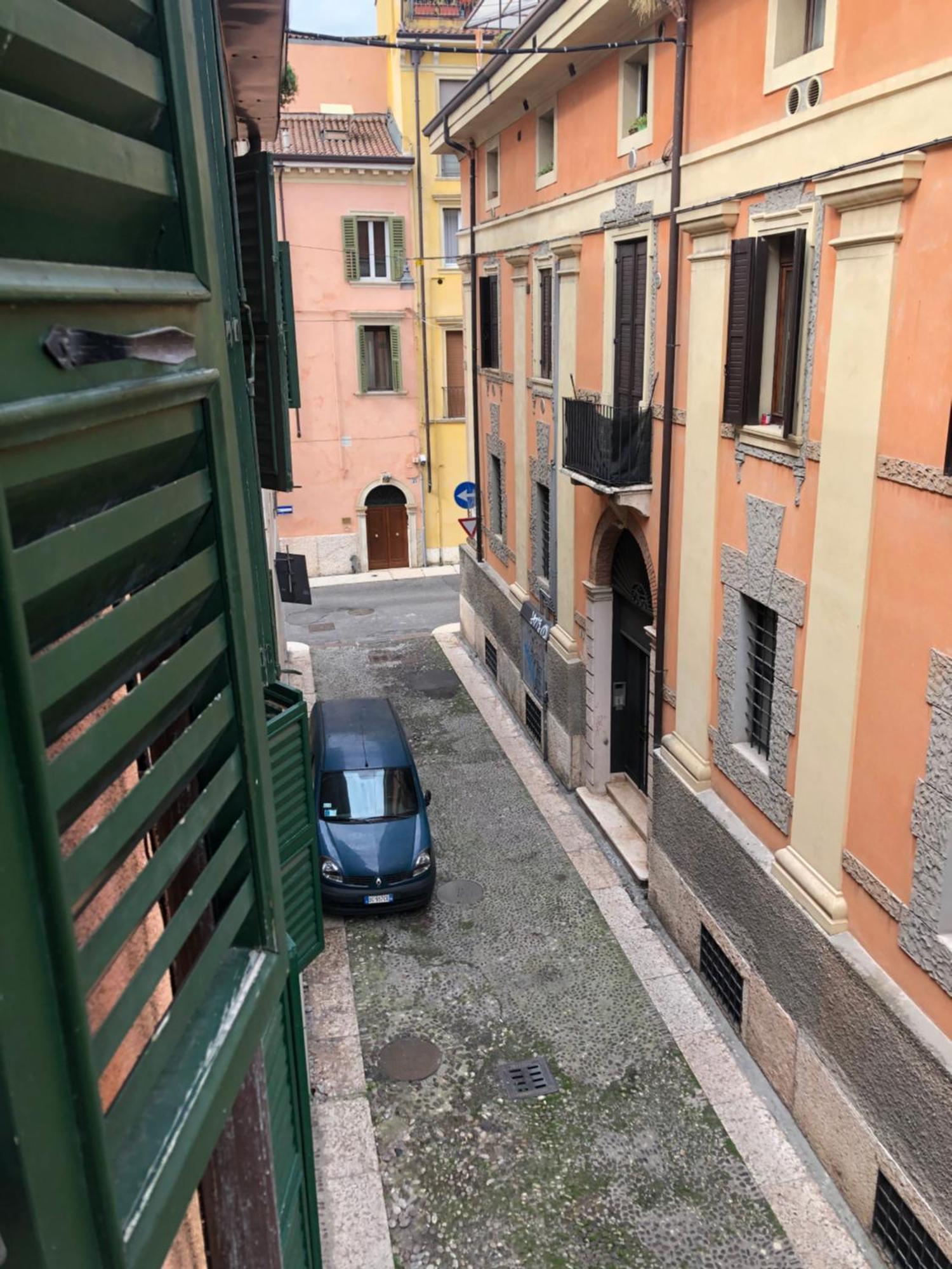 Apartamento La Terrazza Di Aida Verona Exterior foto